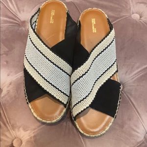 DVF Diane von furstenberg 9 sandal flat brand new